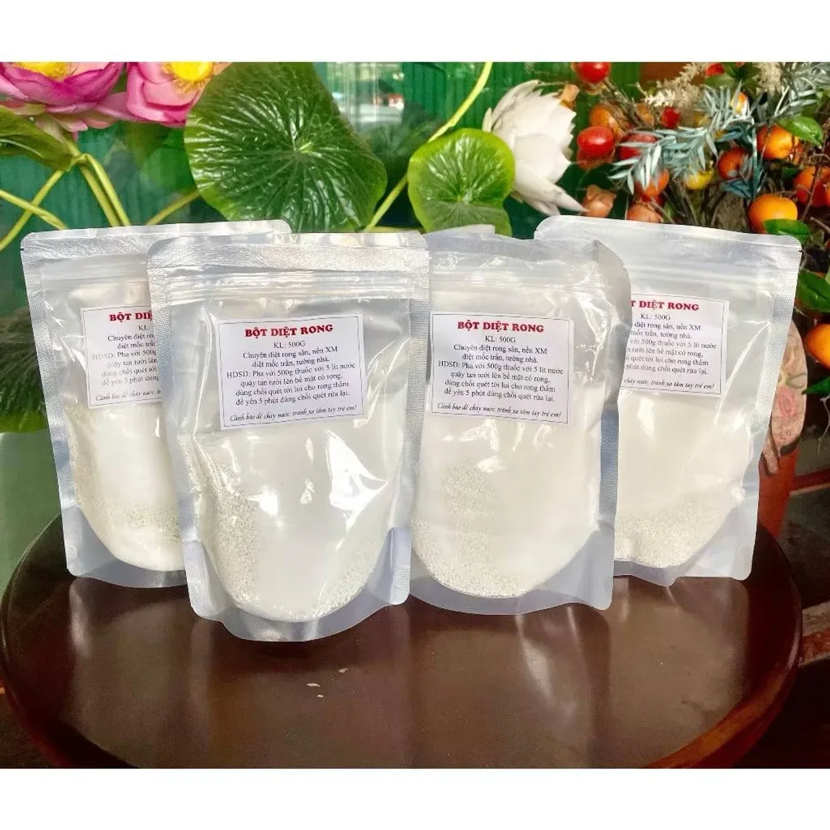 BỘT TẨY RONG RÊU 500G trên nền gạch, xi măng, sân vườn, tường nhà, nấm mốc