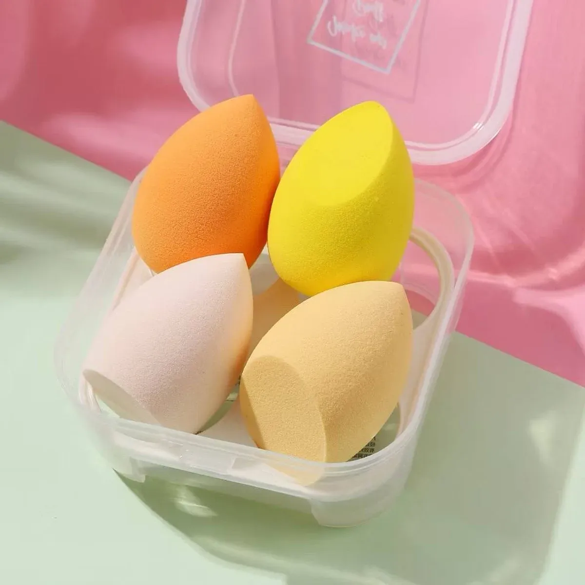 Hộp 4 Mút Trang Điểm, Tán Kem Nền Kèm Hộp Đựng Tiện Dụng Chất Liệu Mềm Mịn Đàn Hồi Dễ dàng vệ sinh